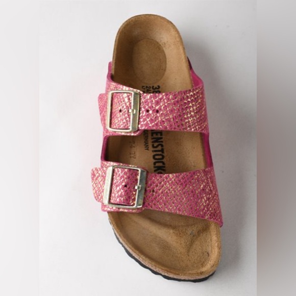 Birkenstock Shoes - NWT Birkenstock Arizona Sandal